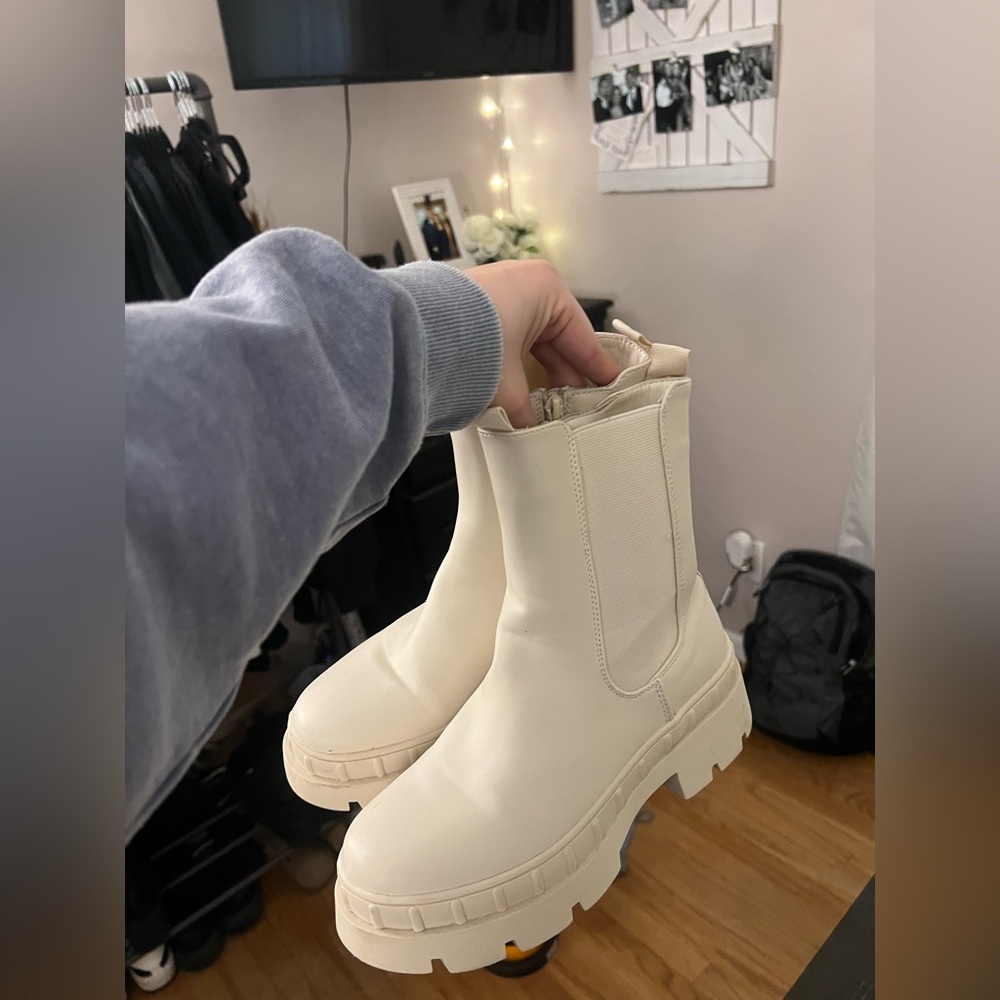 Women’s combat boots